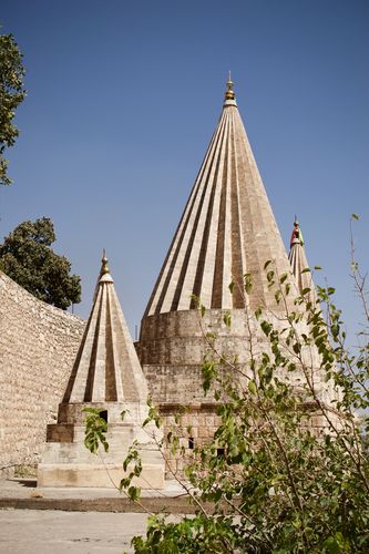https://commons.wikimedia.org/wiki/File:Spires_of_Shrines_of_Sheikh_Adi,_Hasan,_and_Bakr_in_Lalish,_the_Yezidi_holy_site,_Kurdistan_Regional_Government,_Iraq_21.jpg